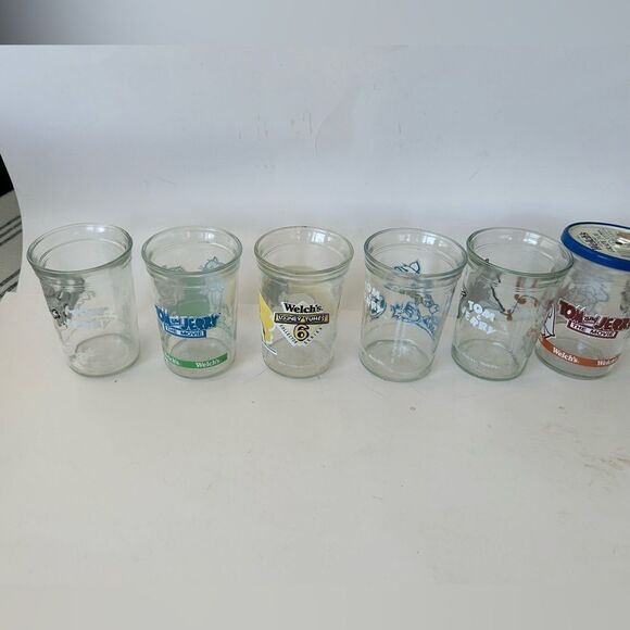 6 Welch's Grape Jelly Jar Cups Vintage Nostalgia Cups 
Looney Toons Characters - Picture 5 of 8